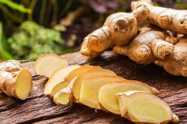 Dùng 1 trong 3 thứ này bôi vào lòng bàn chân trước khi ngủ giúp thải độc, đẹp da-3