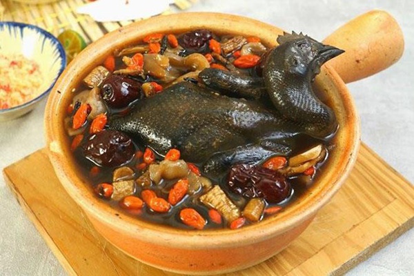 Chị em bỏ túi bí quyết làm món gà hầm thuốc bắc giàu dinh dưỡng, bồi bổ cho gia đình-3