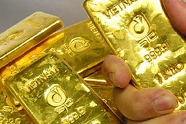 Giá vàng hôm nay 1/6: USD đảo chiều, vàng lập tức giảm-2