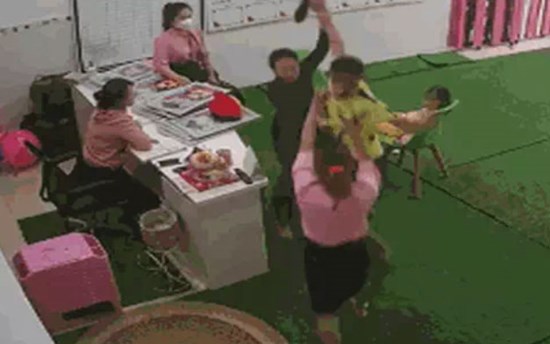 CLIP: Bị 