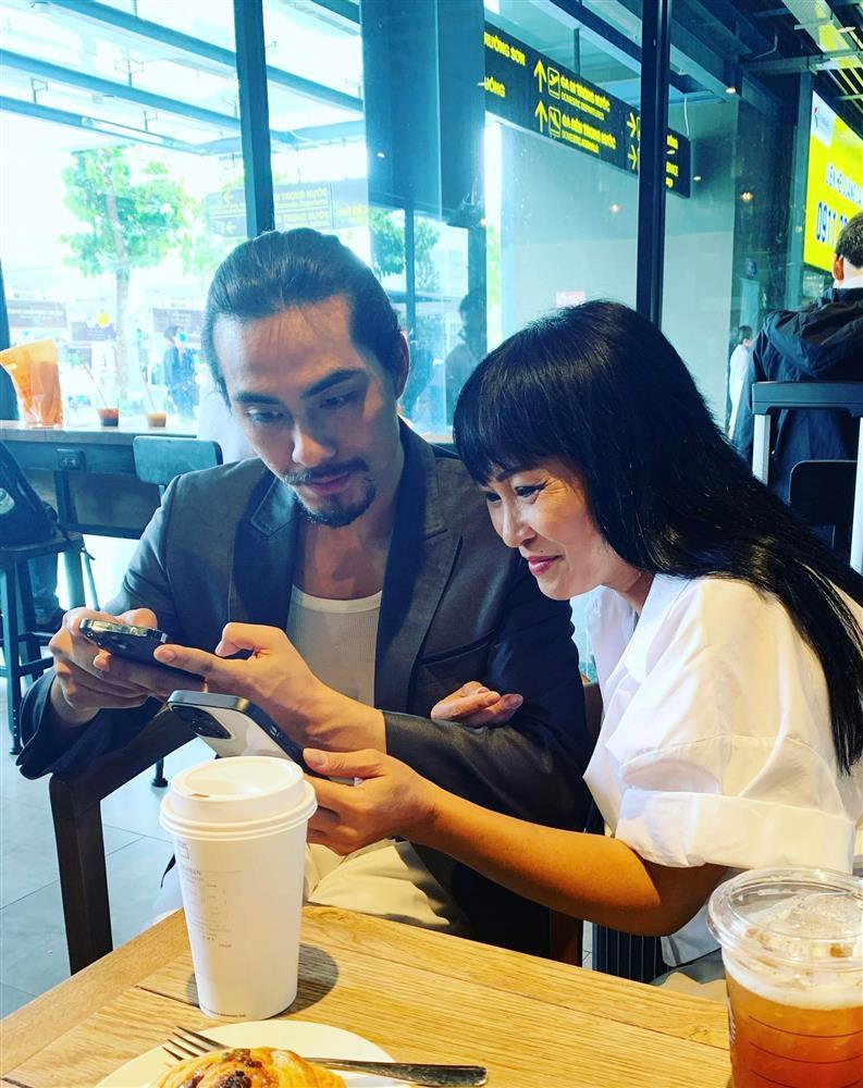 Bị chê 2 mẹ con, Doãn Chí Kiên cố già đi cho xứng đôi Phương Thanh-3