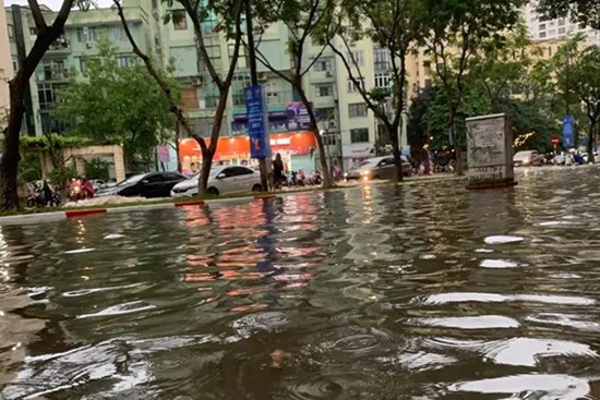 Sau mưa ngập, 5 bệnh này rất dễ tìm đến bạn!