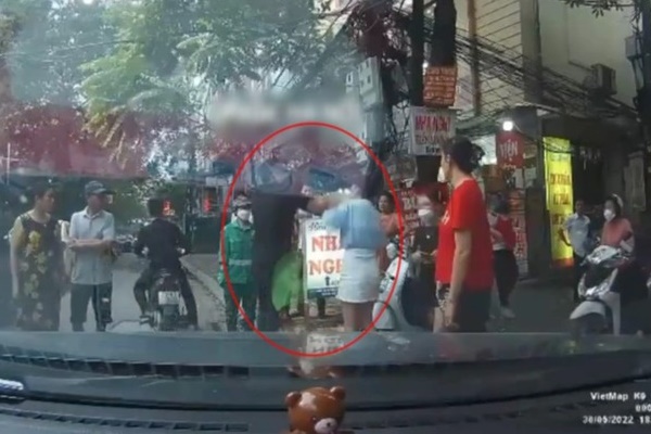 Mâu thuẫn với tiếp viên, khách bị đánh bất tỉnh tại quán karaoke ở TP Thủ Đức-2