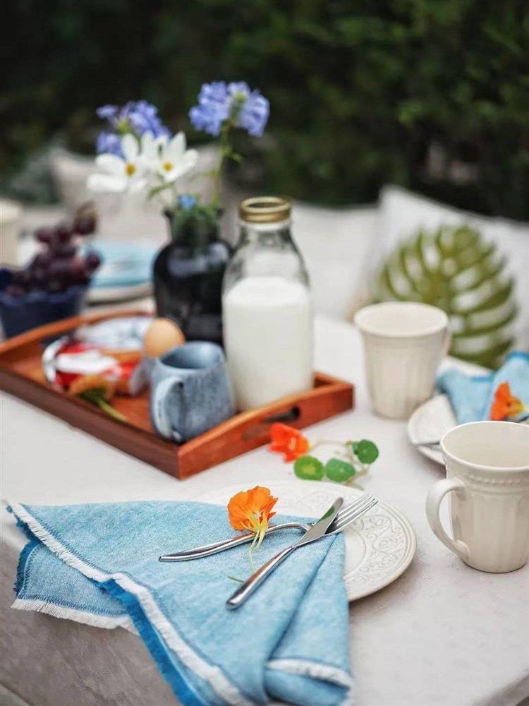 Chỉ rộng vỏn vẹn 30m², khu vườn sân thượng của mẹ đảm có đến 400 loại thực vật-18