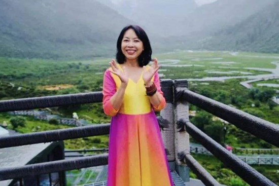 Được chồng cho 3 tỷ USD tiêu vặt, người vợ tào khang 