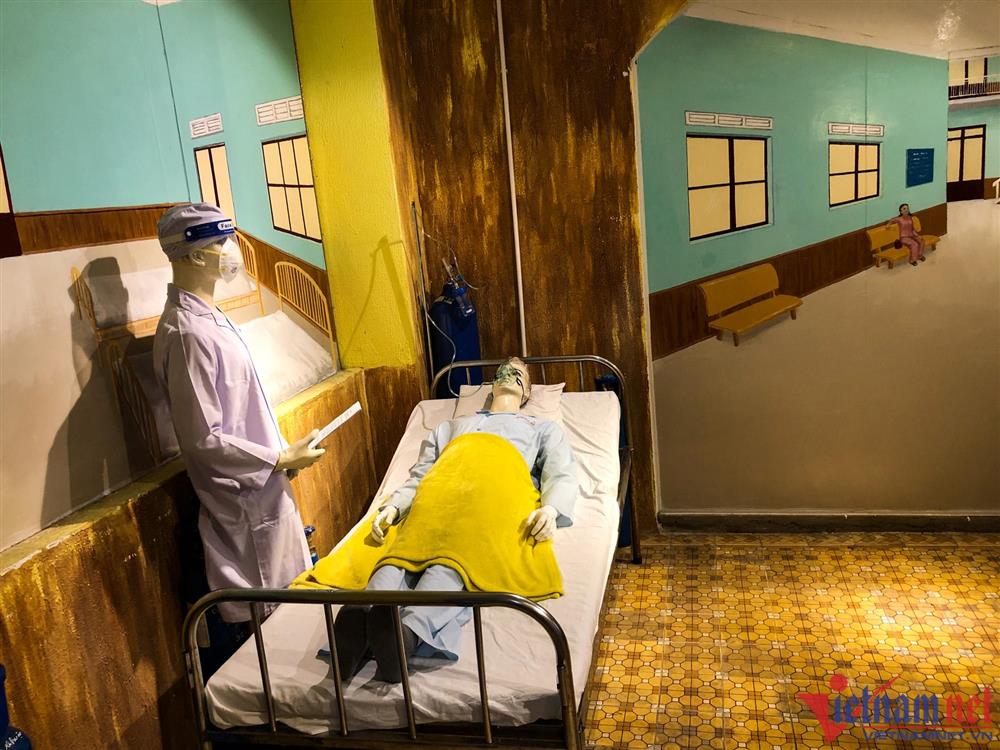 Quán cà phê ở TP.HCM trưng bày hàng nghìn hiện vật thời Covid-19-13