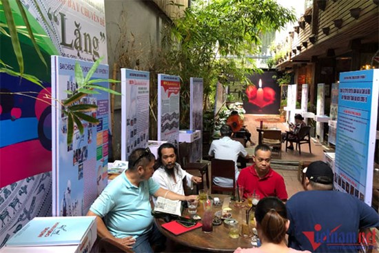 Quán cà phê ở TP.HCM trưng bày hàng nghìn hiện vật thời Covid-19