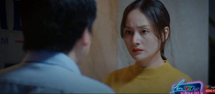 Thương Ngày Nắng Về tập 28: Khánh (Lan Phương) gặp nguy hiểm khi bị sếp bắt đi tiếp khách-1