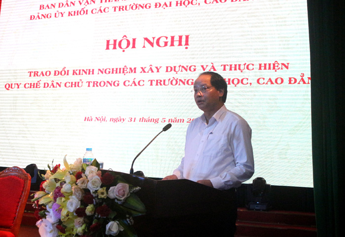 Đẩy mạnh việc thực hiện quy chế dân chủ trong các trường đại học, cao đẳng trên địa bàn thành phố-2