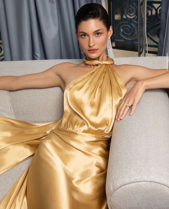 Nhất và Bét trên thảm đỏ Cannes 2022: Hoa hậu đẹp nhất thế giới lại mặc xấu nhất mới tài!-12