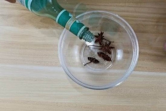 Hoa hồi ngâm cùng thứ nước này giải quyết được phiền phức lớn của hàng nghìn hộ dân, thật tiếc nếu bạn không biết sớm