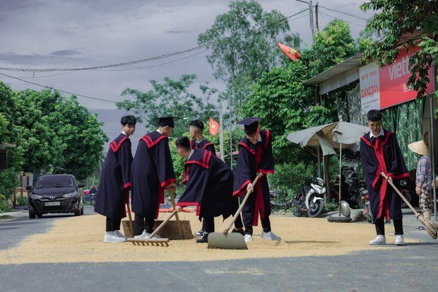 Bộ ảnh kỷ yếu hiếm có khó đạo nhái của học sinh Nghệ An-4