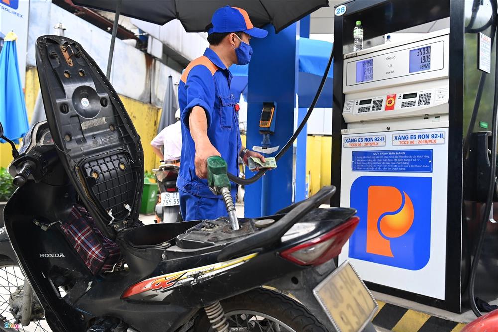 Bộ trưởng Công Thương nói gì khi giá xăng tiếp tục lập kỷ lục?-2