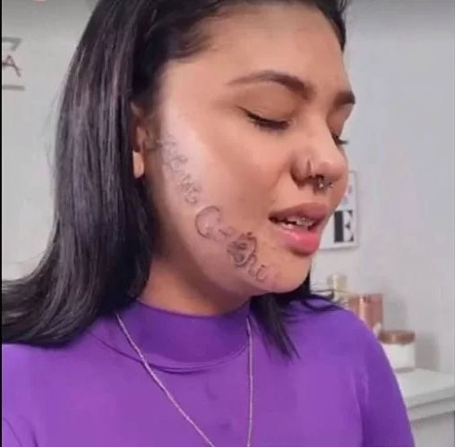 Cô gái bị bạn trai cũ bắt cóc, xăm lên mặt để trả thù chuyện chia tay-1