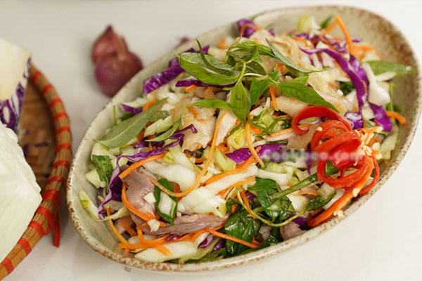 Cuối tuần mẹ đảm trổ tài nấu canh gà lá giang vị chua thanh mát, đậm đà, cả nhà ai cũng xuýt xoa khen ngon-6