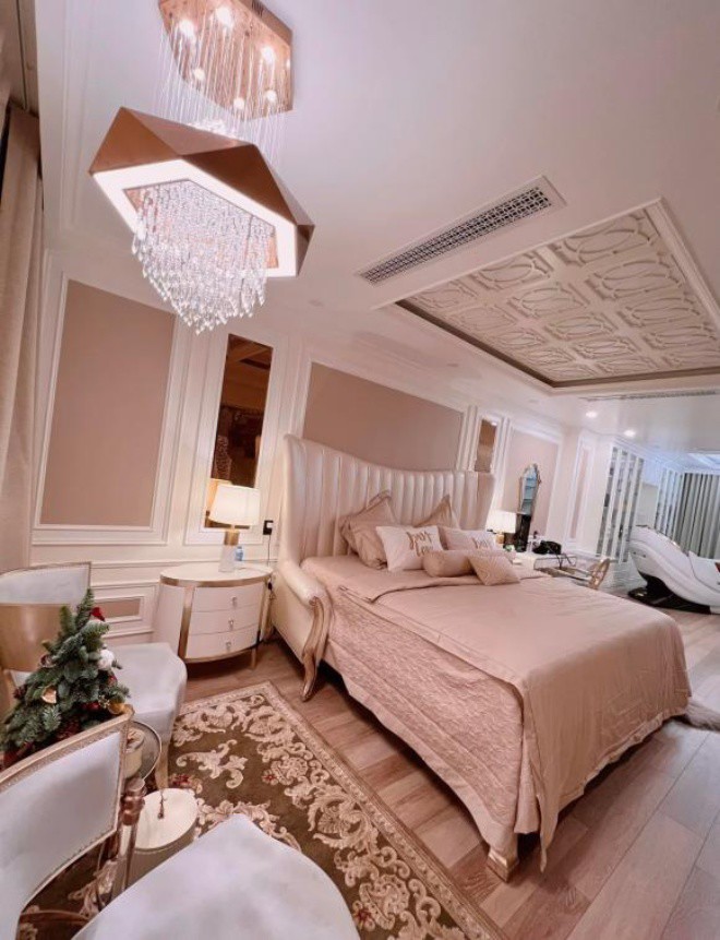 Dọn khỏi biệt thự sống cùng chồng cũ: Lệ Quyên dát vàng nơi ở, Phương Lê vẫn sang chảnh-3