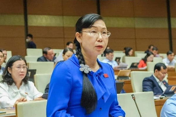 Đừng giễu cợt ĐBQH nói khen hàng xóm xinh đẹp là bạo lực tinh thần!-1