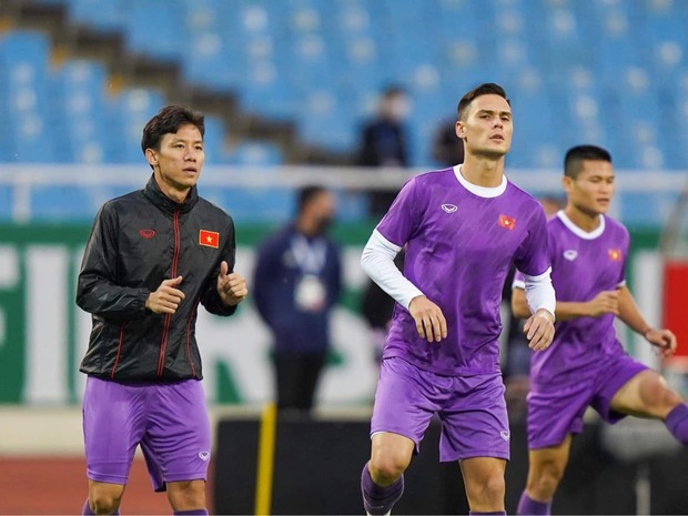 Danh tính cầu thủ Việt kiều hot nhất lúc này: Cao 1m85, cực kỳ điển trai, chờ đợi suốt 5 năm để được lên tuyển-8