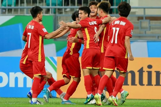 Khiến U23 Thái Lan toát mồ hôi bám đuổi, U23 Việt Nam đánh rơi 3 điểm tiếc nuối ở phút bù giờ