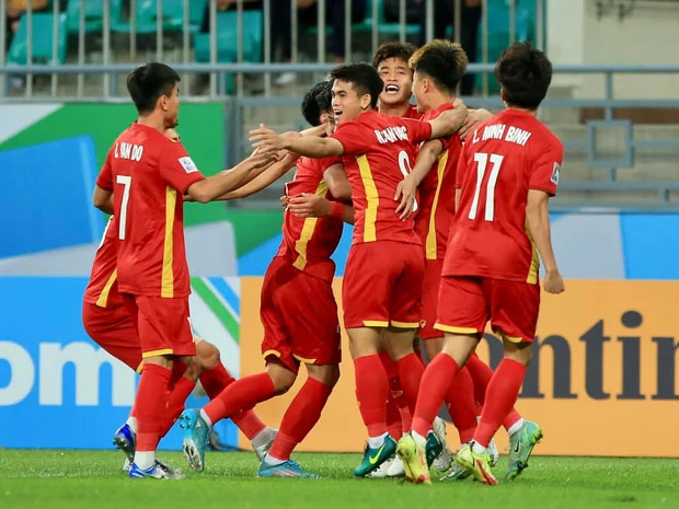 Khiến U23 Thái Lan toát mồ hôi bám đuổi, U23 Việt Nam đánh rơi 3 điểm tiếc nuối ở phút bù giờ-1