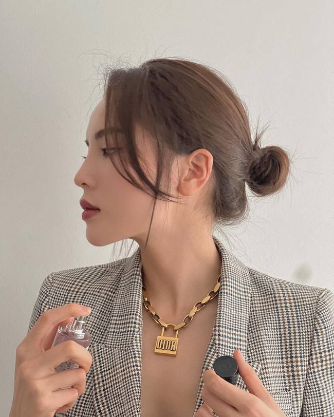 13 cách búi tóc đơn giản, nhưng lên hình sống ảo tuyệt xinh của sao Việt-3