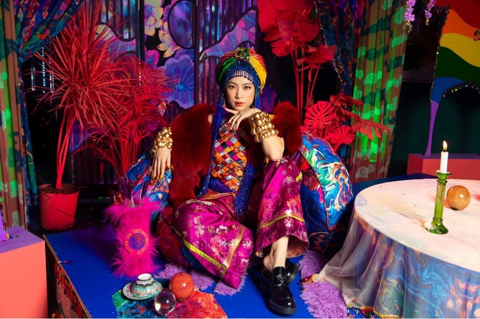 Một sao nữ Vbiz mất 19 năm để được biểu diễn cùng thần tượng-2