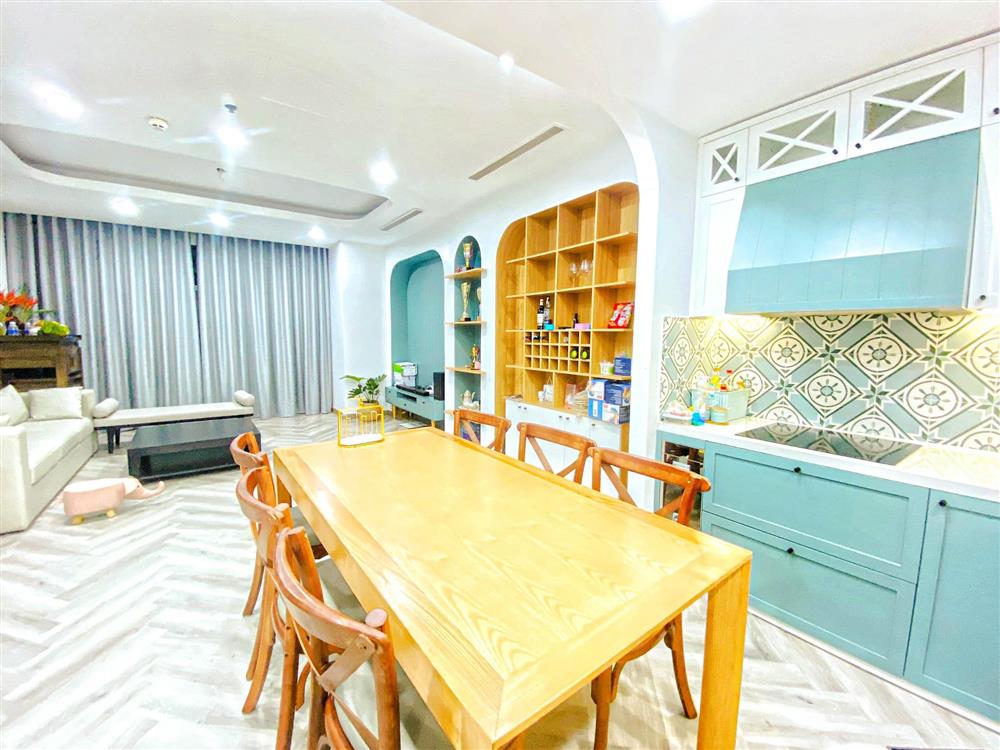 Căn hộ xinh xắn full nội thất gỗ công nghiệp, tông màu trắng - xanh trang nhã và nhẹ nhàng-5