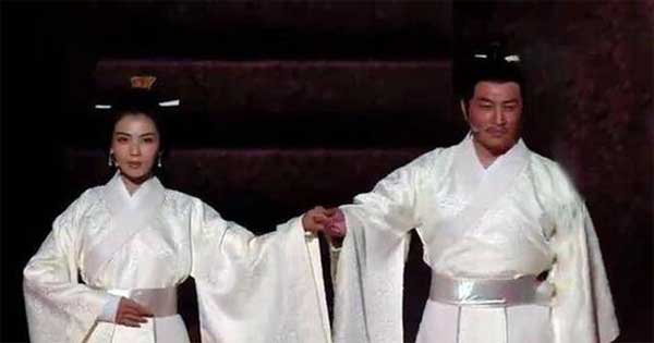 Cuộc sống của những cung nữ thủ lăng hầu hạ cố Hoàng đế như thế nào?-1