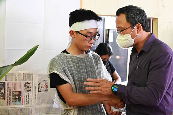 Tài xế Audi gây tai nạn khiến 3 người trong 1 gia đình tử vong có thể đối diện mức án nào?-2