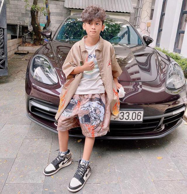 Con trai Lệ Quyên 5 tuổi đã có thẻ đen quyền lực, dùng toàn hàng hiệu, được bố tặng nhà 200 tỷ-11