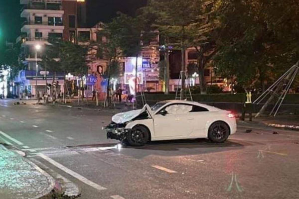 Bay lắc ở karaoke làng, đưa về trụ sở Công an vẫn chưa hết phê-4