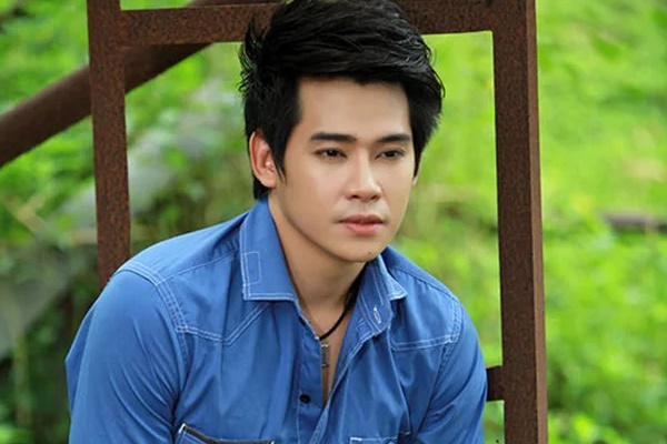 Rộ nghi vấn Phùng Ngọc Huy hẹn hò một nữ ca sĩ tưởng lạ mà quen?-8