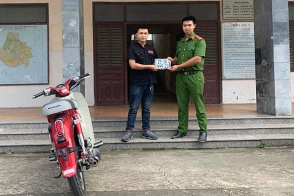 Người phụ nữ ở Hà Nội bấm được biển số 30H-999.99-2