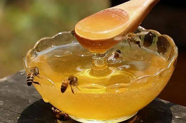4 sự khác biệt rõ rệt giữa người uống mật ong mỗi ngày và những người không bao giờ uống-1