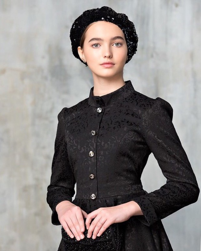 Được ví đẹp như tranh vẽ” với thần thái ngút ngàn, mẫu nhí đình đám một thời bây giờ ra sao?-6