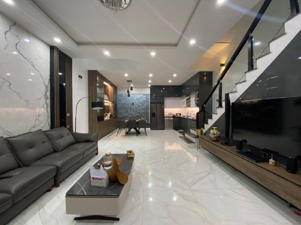 Cuộc sống mơ ước của Quế Ngọc Hải: Nhà phố 3 tầng, tậu xe Porsche bạc tỷ, cưới vợ hoa khôi-6