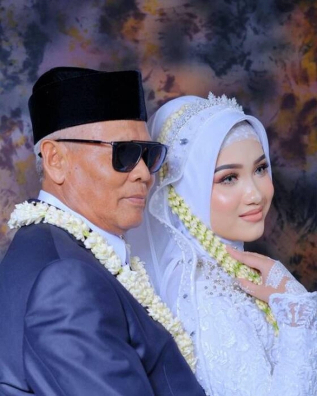 Vừa gặp 1 tháng, cô gái 19 cưới luôn ông chồng 63 tuổi: Nhìn đến quà cưới mà bất ngờ!-3