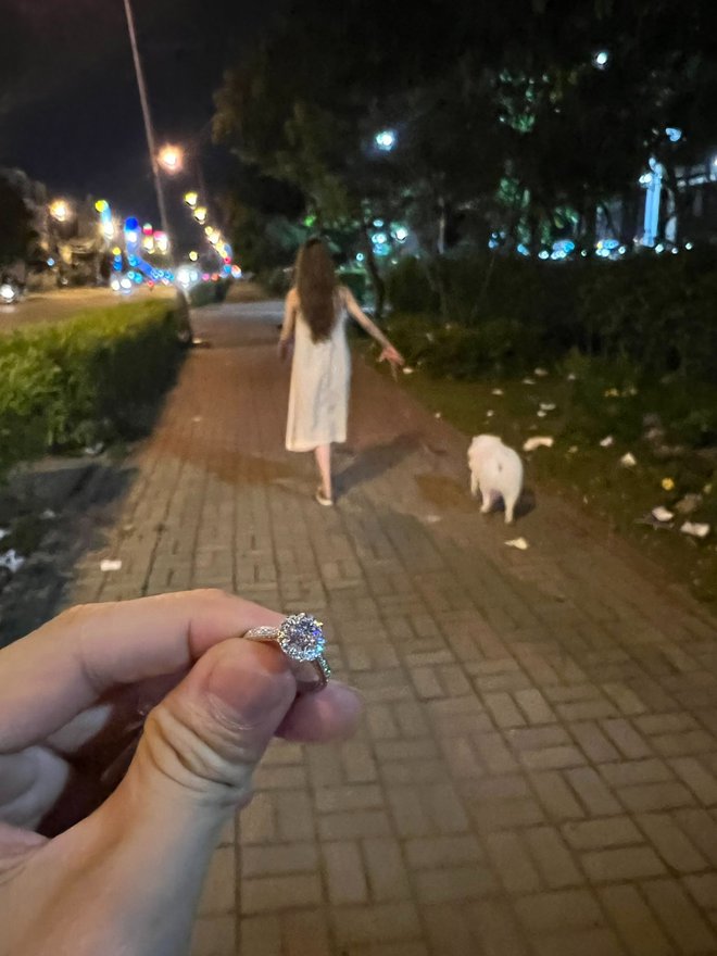 Yêu nhau từ thời đi học, ở trọ không đủ tiền ăn: 9 năm để cầu hôn, trở thành phiên bản tốt nhất mà đối phương cần-2