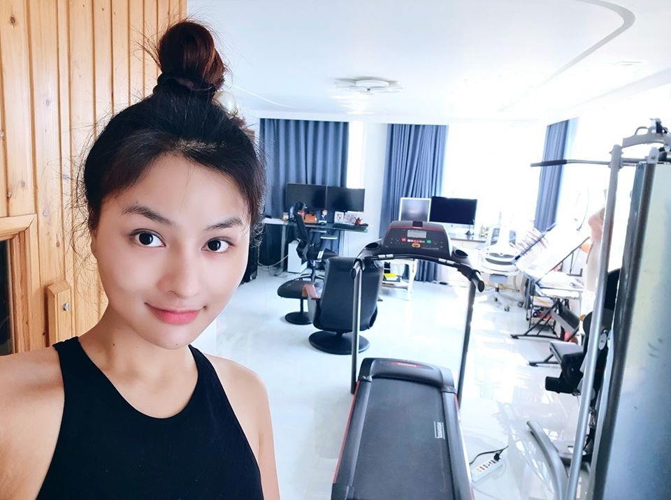 Biệt thự hoành tráng như khu nghỉ dưỡng cao cấp của nữ người mẫu cưới chồng có xuất thân đặc biệt-13