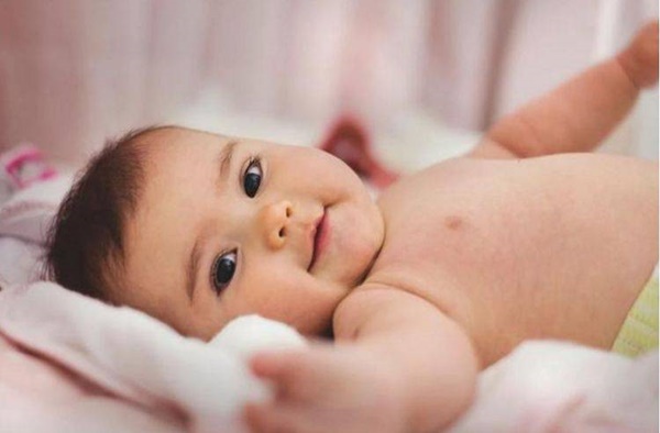 Trẻ sơ sinh có 3 biểu hiện này chứng tỏ cơ thể đang thiếu canxi trầm trọng nhưng nhiều bà mẹ không hề hay biết-3