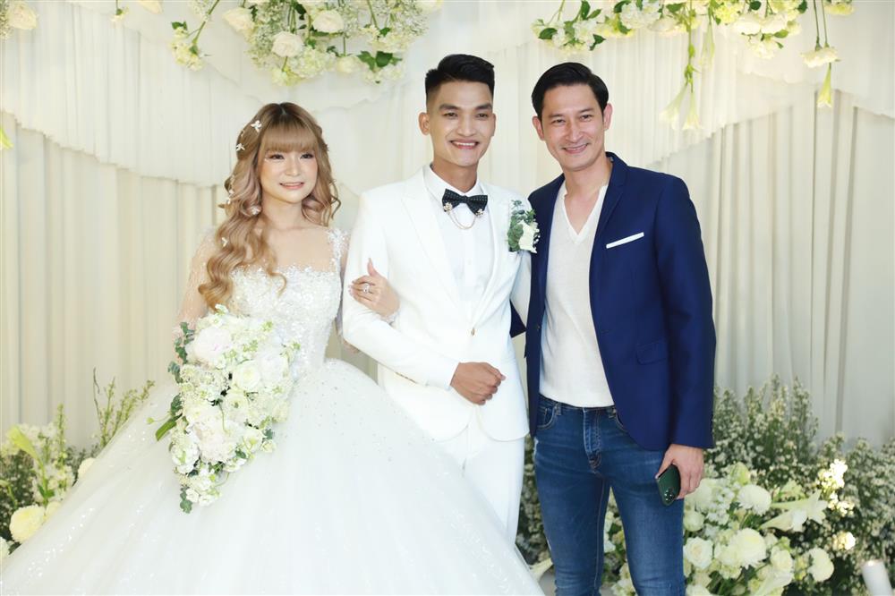 Đám cưới Mạc Văn Khoa tại TP.HCM: Hoài Linh, vợ chồng Nhã Phương