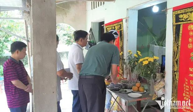 Xót xa tang lễ hai mẹ con cùng tử vong trong vụ xe tải chở đất đè xe con-2