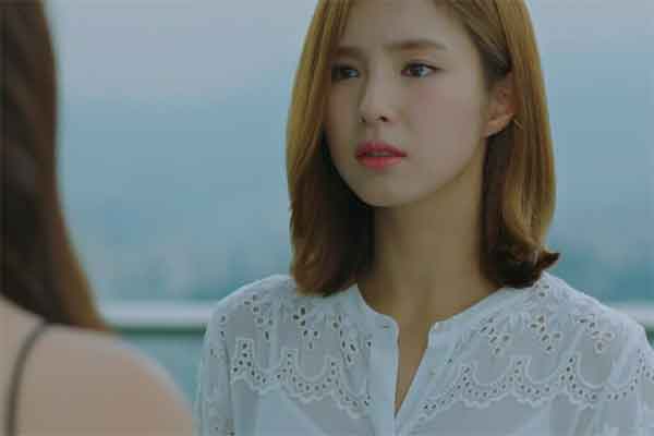 Về lúc nửa đêm, tôi gặp cô hàng xóm mặc hớ hênh trong nhà-1