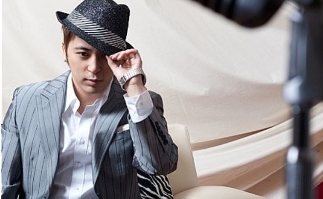 Nam ca sĩ qua đời ở tuổi 37 vì bệnh xơ gan-2