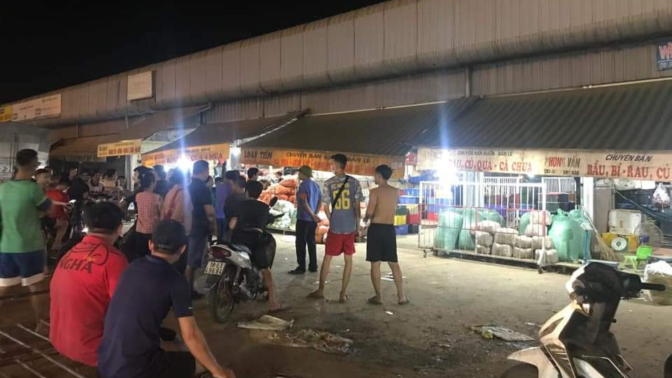 Thanh Hóa: Lại thêm một tiểu thương chợ đầu mối Đông Hương bị đâm chết-1
