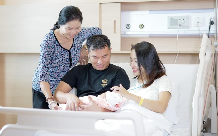 Vân Hugo nhanh chóng lấy lại vóc dáng hậu sinh nở: Khuôn mặt góc cạnh, chỉ lên 1 kg so với trước khi sinh-1