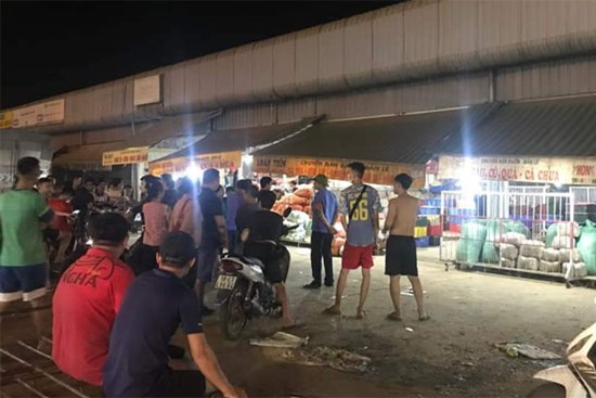 Thanh Hóa: Lại thêm một tiểu thương chợ đầu mối Đông Hương bị đâm chết