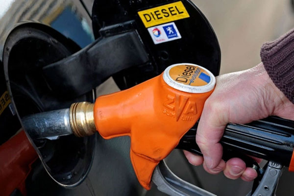 Đầu tư dầu lãi hơn vàng, chứng khoán-2