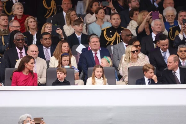 Kết thúc đại lễ Bạch Kim, đây là nhân vật hot nhất trên truyền thông khiến Công nương Kate bao phen vất vả-1