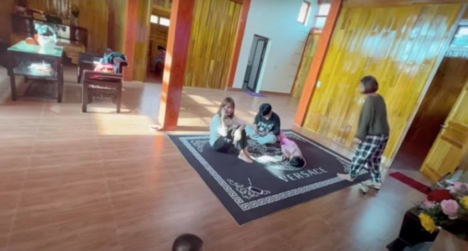 Trước cưới Mạc Văn Khoa và vợ đã an cư: Nhà quê to nhất vùng, đi thuê nhà 50 tỷ-3